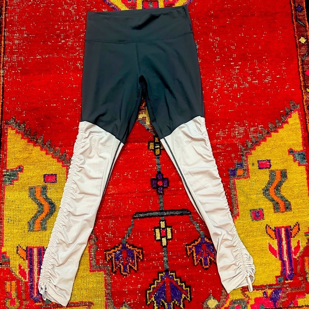 FABLETICS Unique Leggings Sz M
